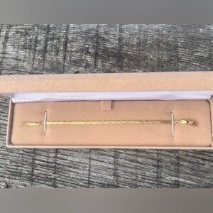 Herringbone twisted 7” 14k gold bracelet